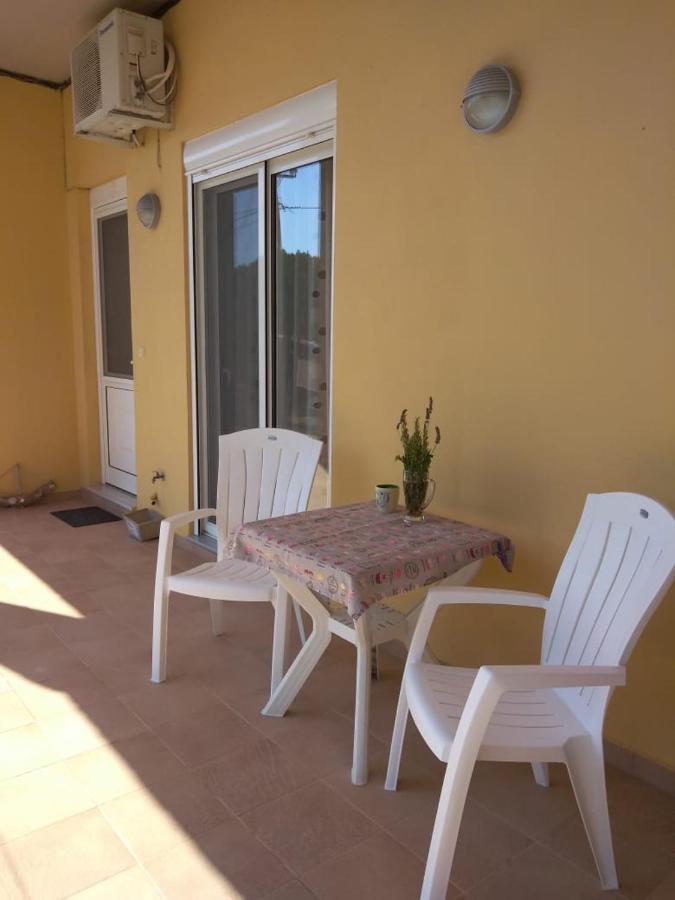 Garden View Appartment Kalavárda Екстериор снимка