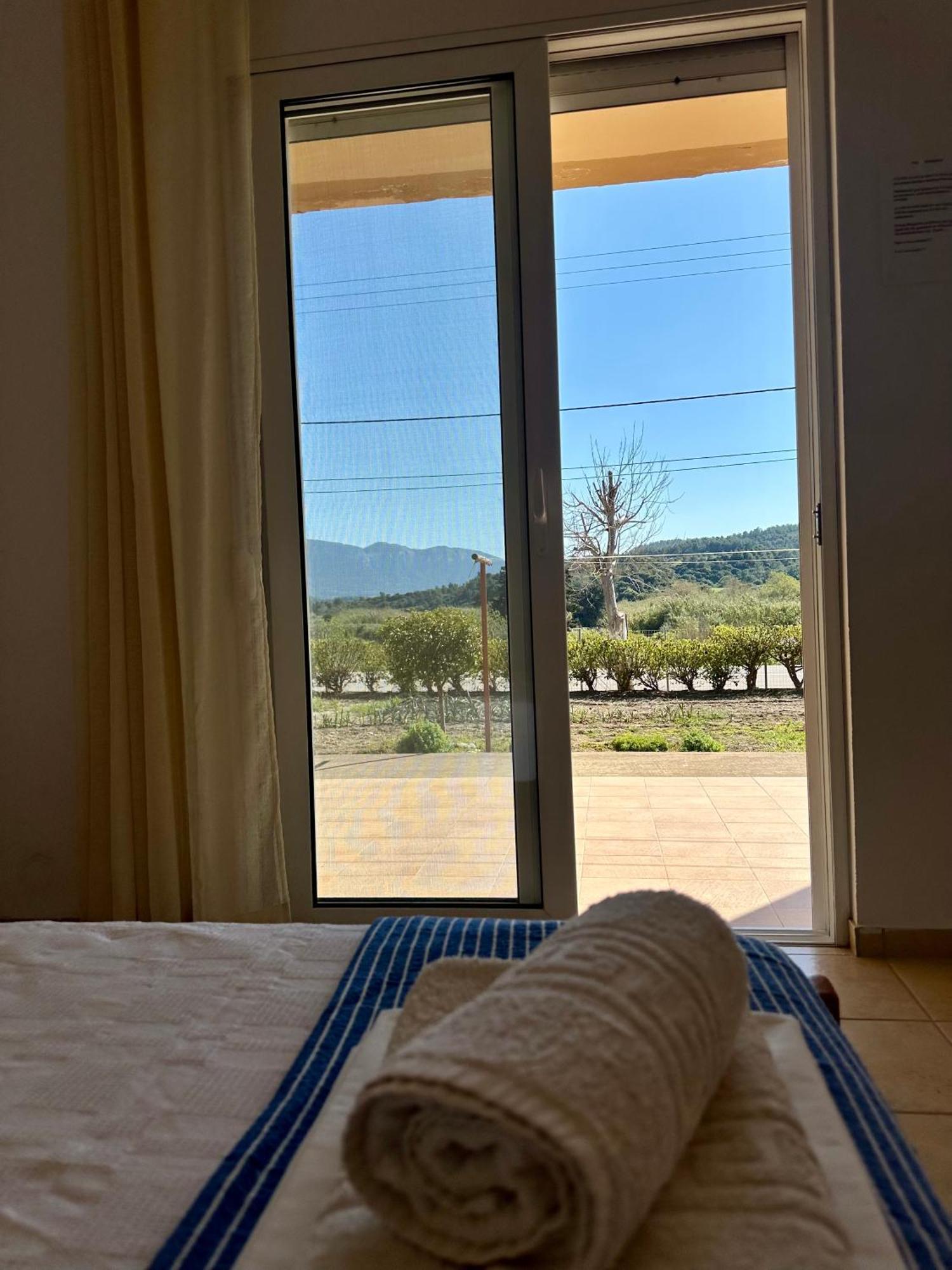Garden View Appartment Kalavárda Екстериор снимка